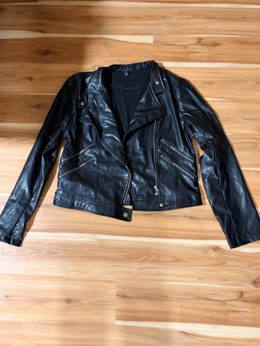 SHEIN Black Faux Leather Biker Jacket